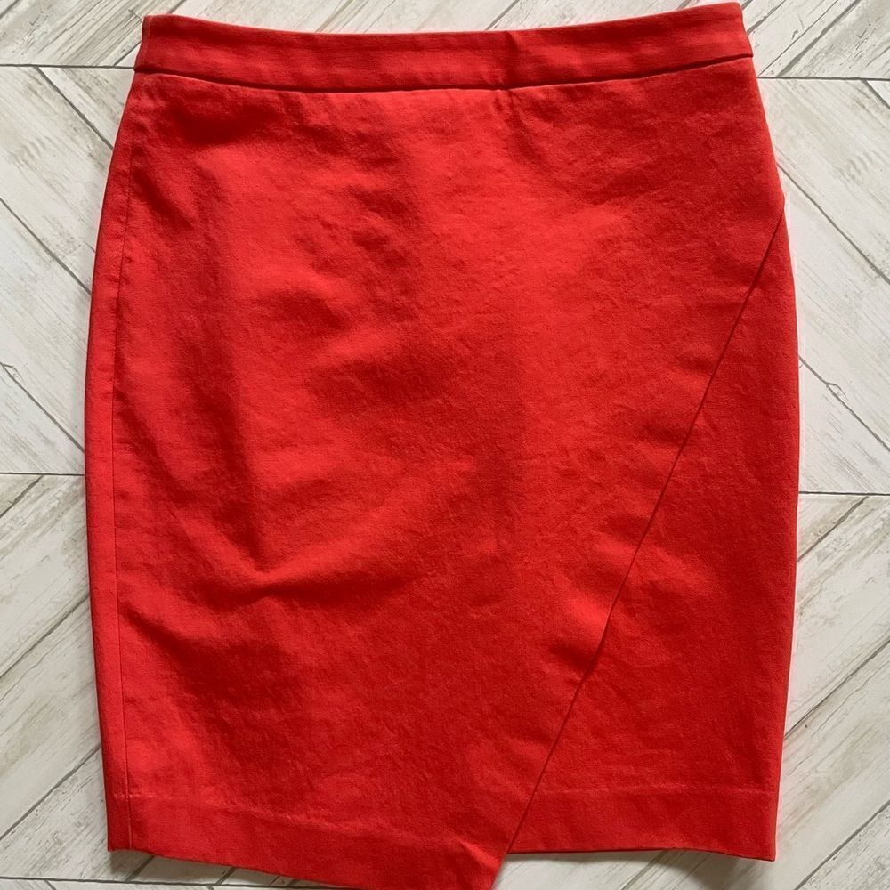 Banana Republic Wrap look skirt in Coral